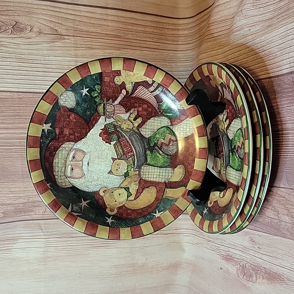 Susan Winget Santa Plates Set of 4